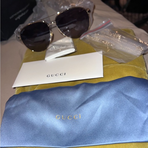 Gucci GG1088S, Aviator with chain - Picture 2 of 3